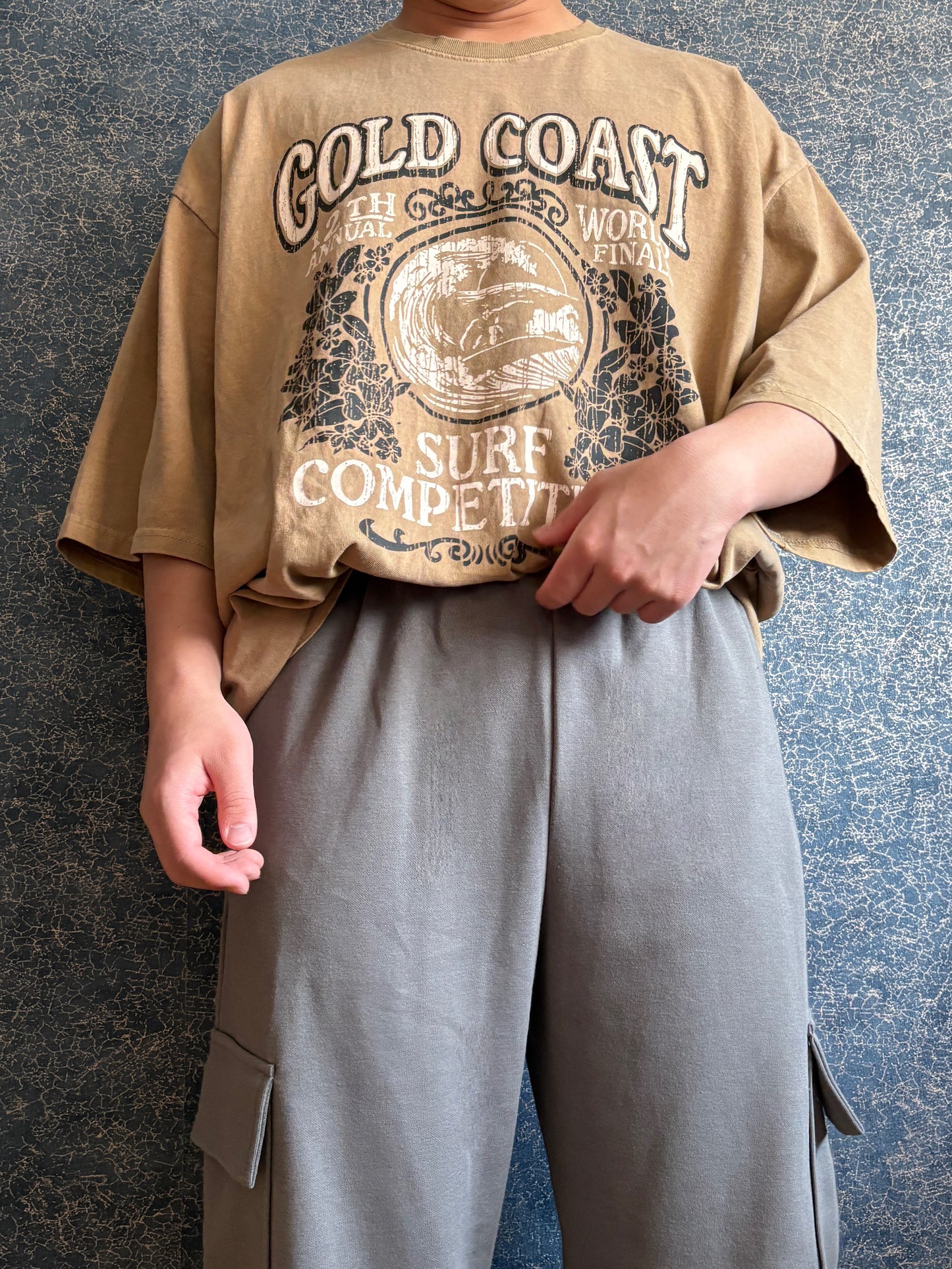 Unisex Overfit Pigment Gold Coast Short Sleeve T Shirt