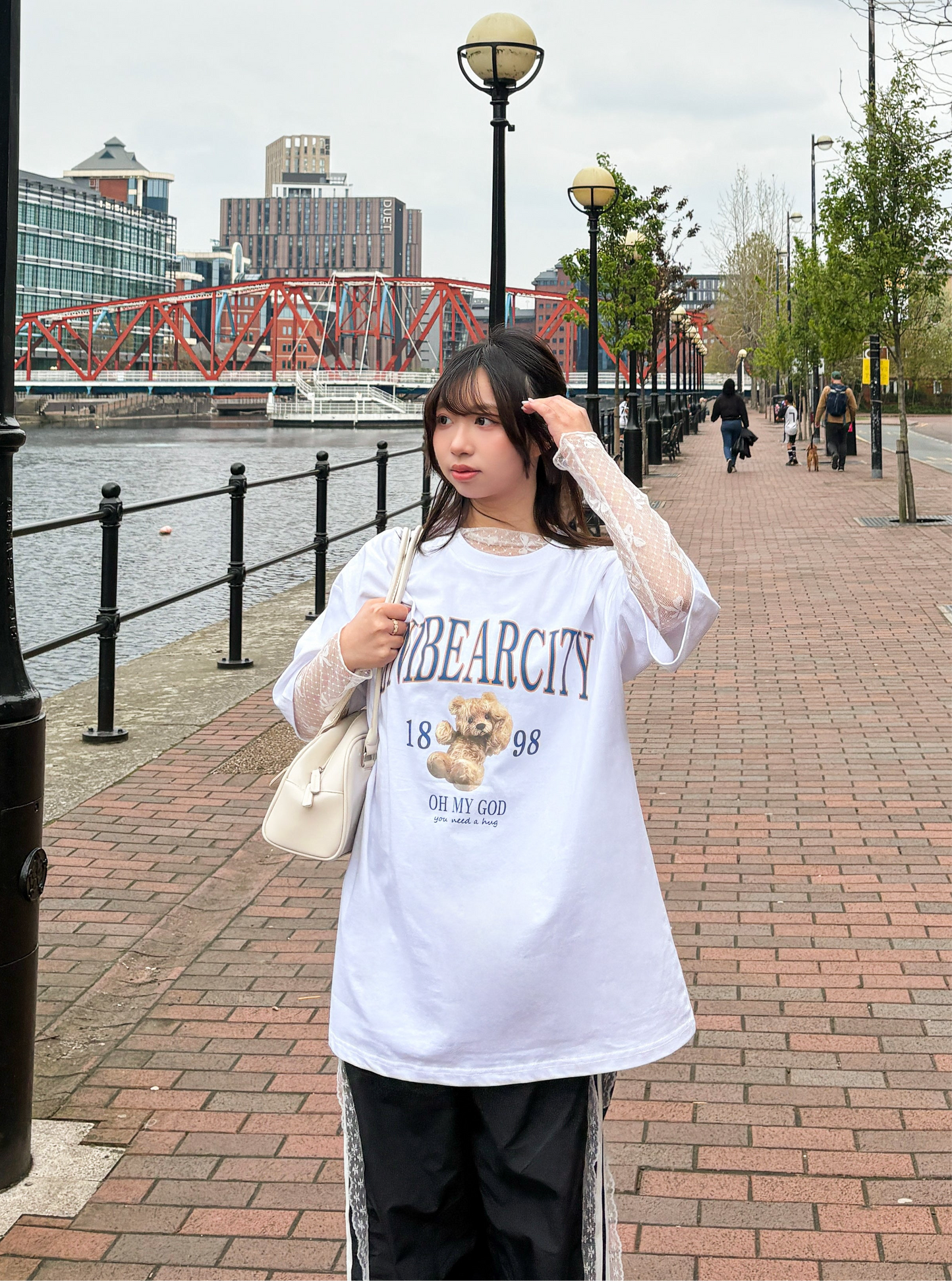 Oversized Uni Bear City Print T-shirt
