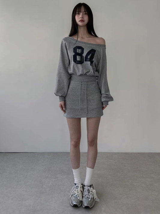 (Preorder) 84 Raglan Off-Shoulder Crop Sweatshirt