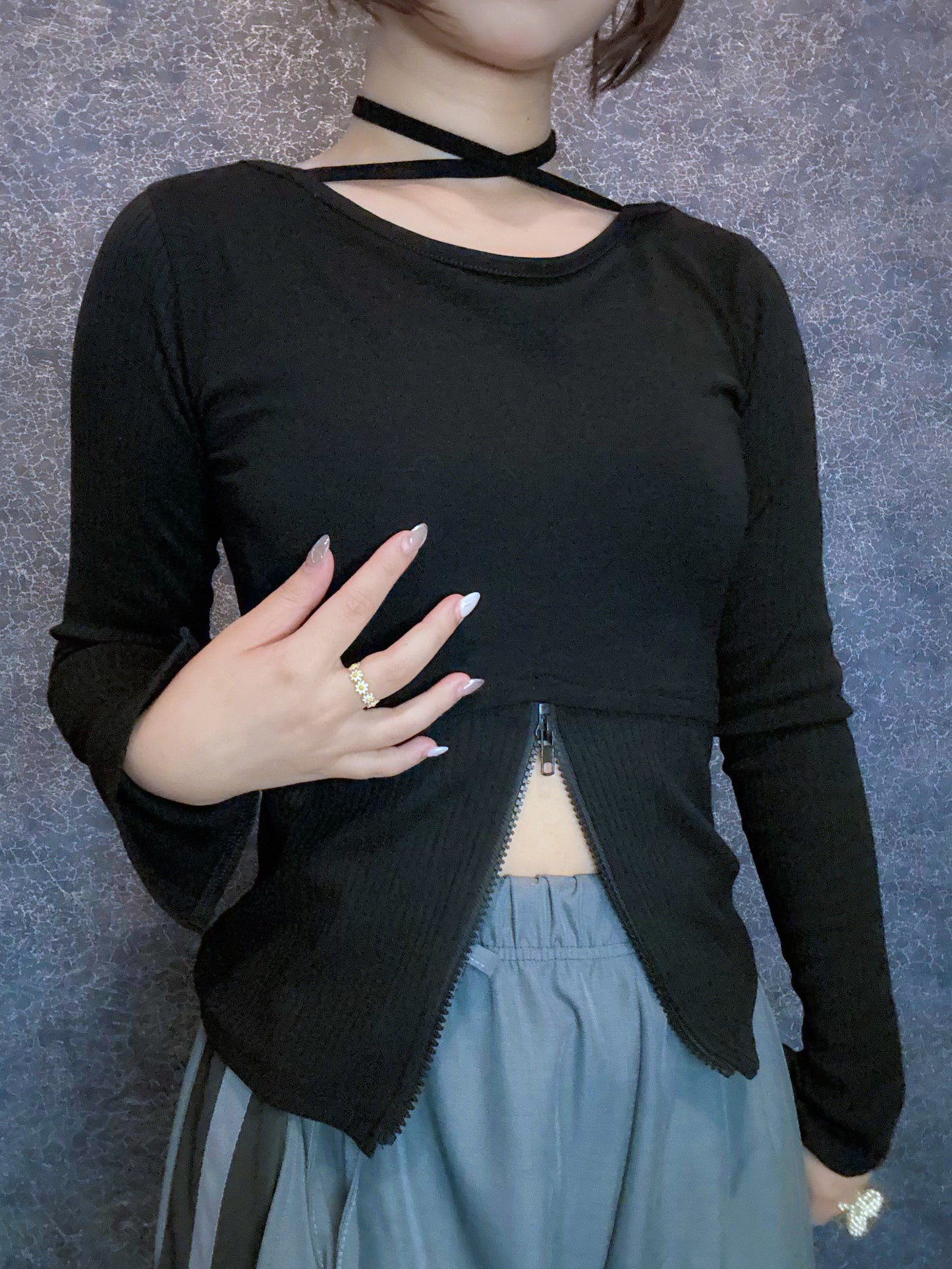 Y2k Neck Strap Zipper Long Sleeve T-shirt (2 Colours)