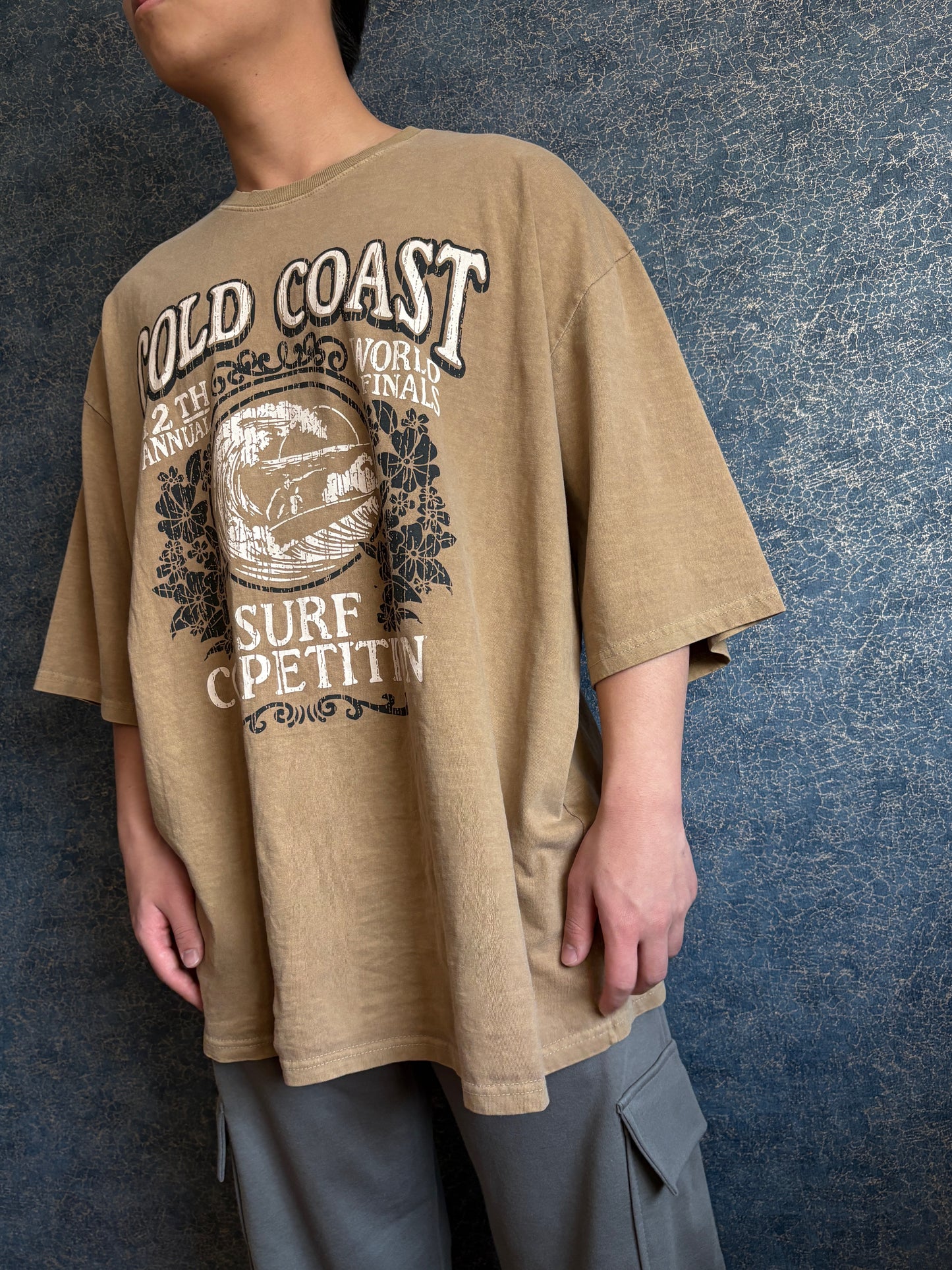 Unisex Overfit Pigment Gold Coast Short Sleeve T Shirt