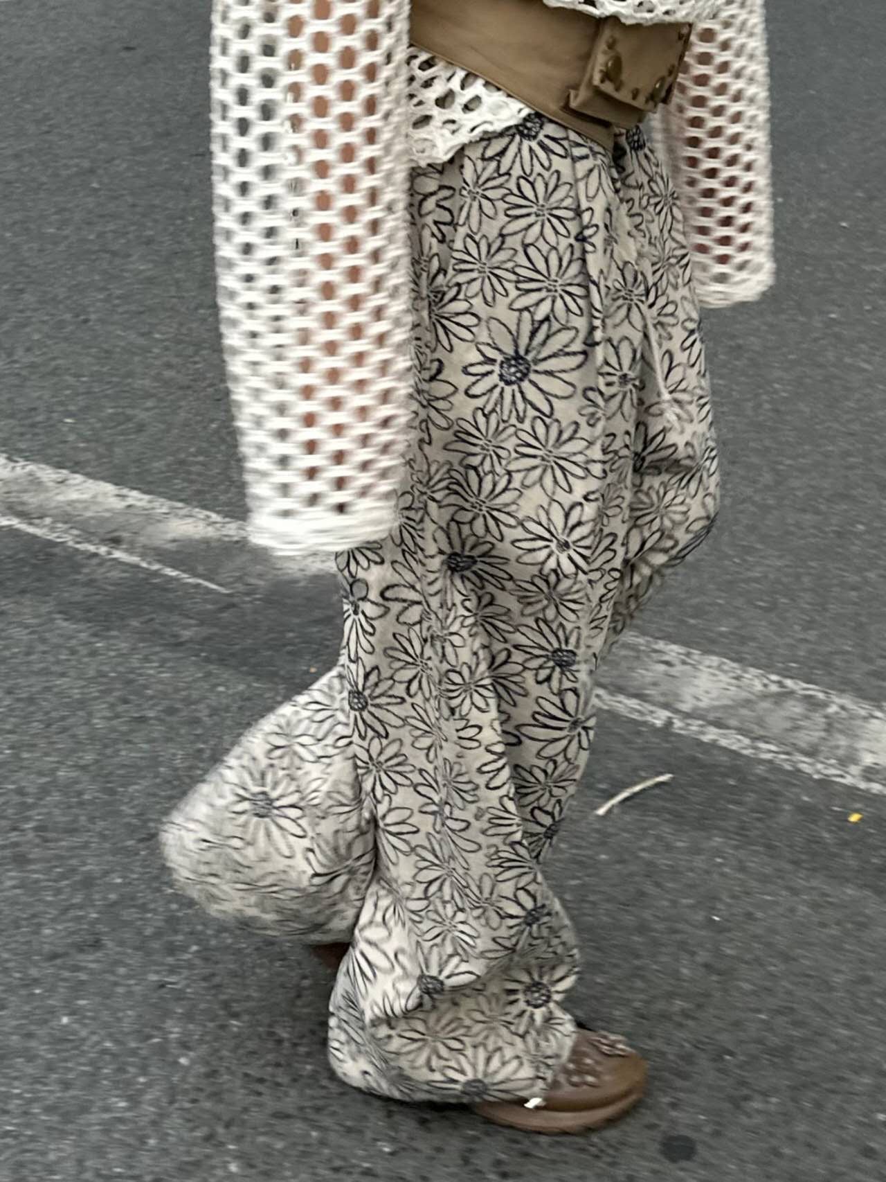 (Preorder) Floral pigment print loose-fit cotton one size pants
