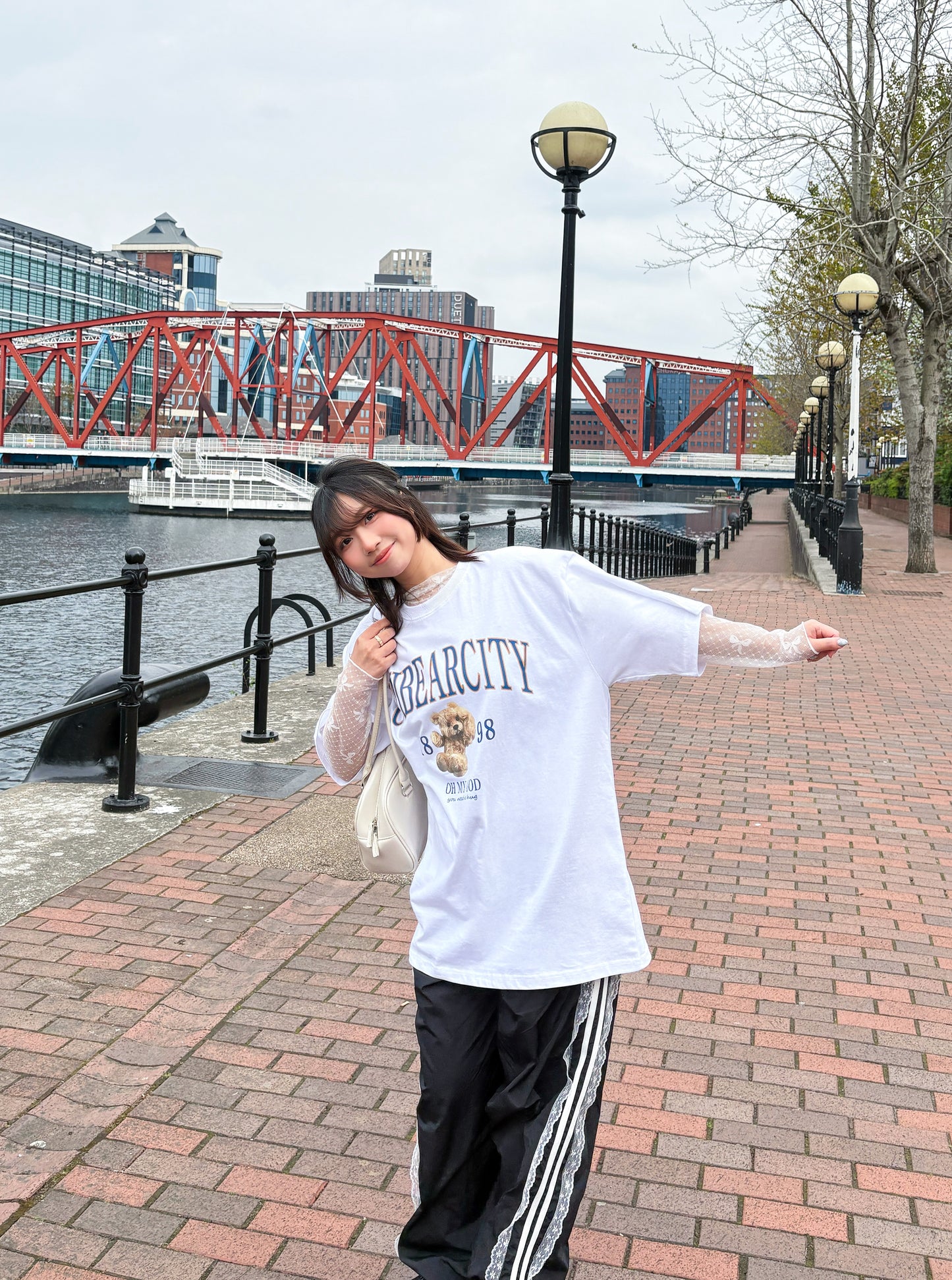 Oversized Uni Bear City Print T-shirt