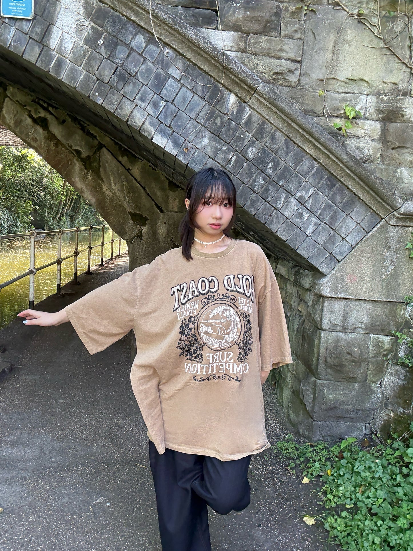 Unisex Overfit Pigment Gold Coast Short Sleeve T Shirt