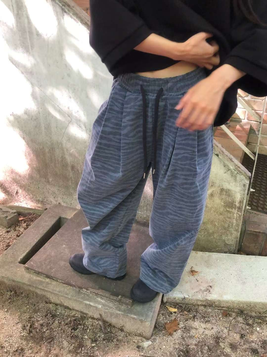 (Preorder) Grade pants cotton washed zebra pigment banding loose fit pintuck