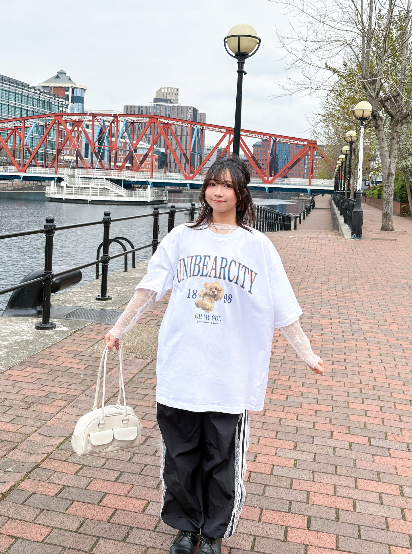 Oversized Uni Bear City Print T-shirt