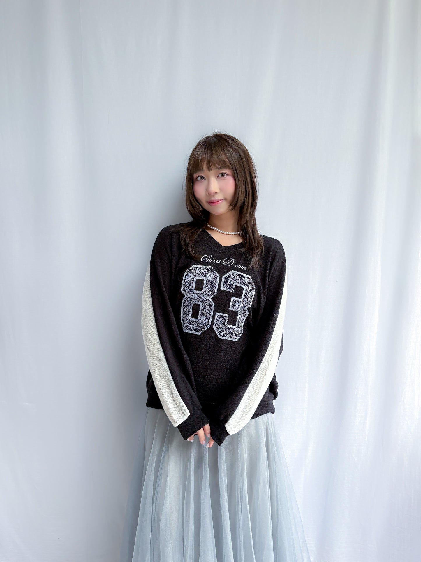 Lace floral pattern 83 printed T-shirt (Black)