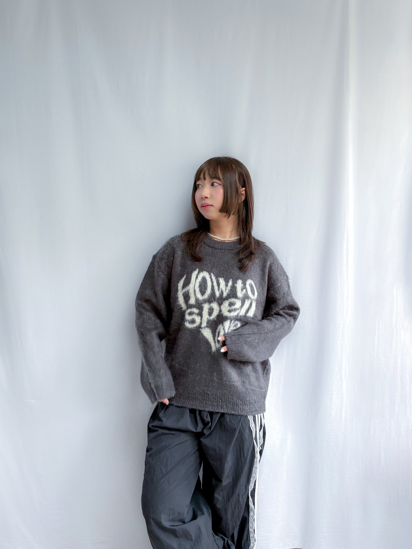 How to spell love sweater (2 Colours)