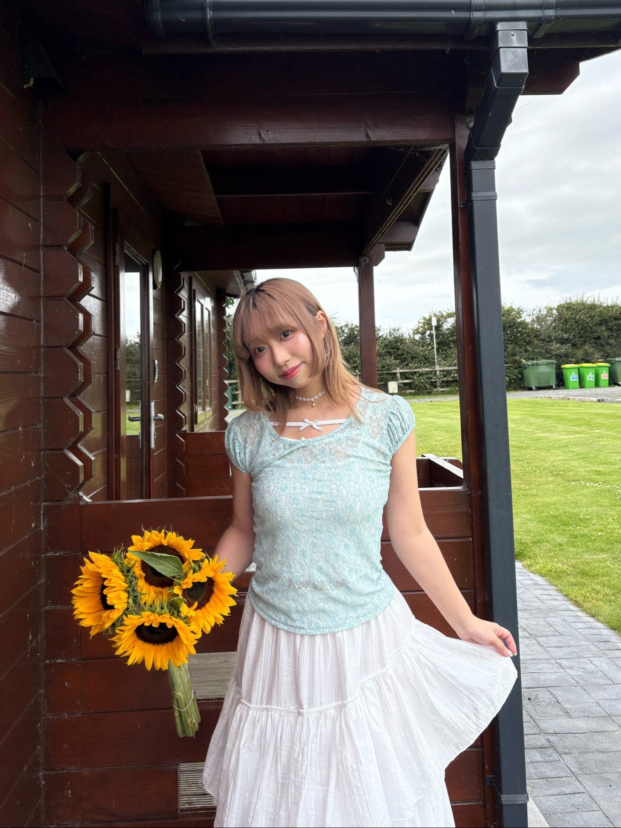 Rose sleeve lace shirring T-shirt (2 Colours)