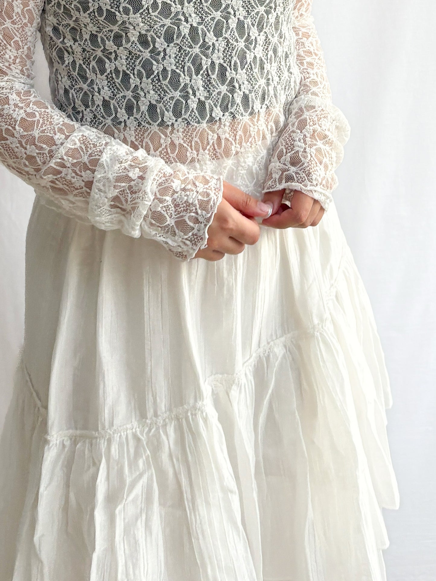 Sheer Lacy Slight Cropped Ballet Floral Tee (2 Colours)