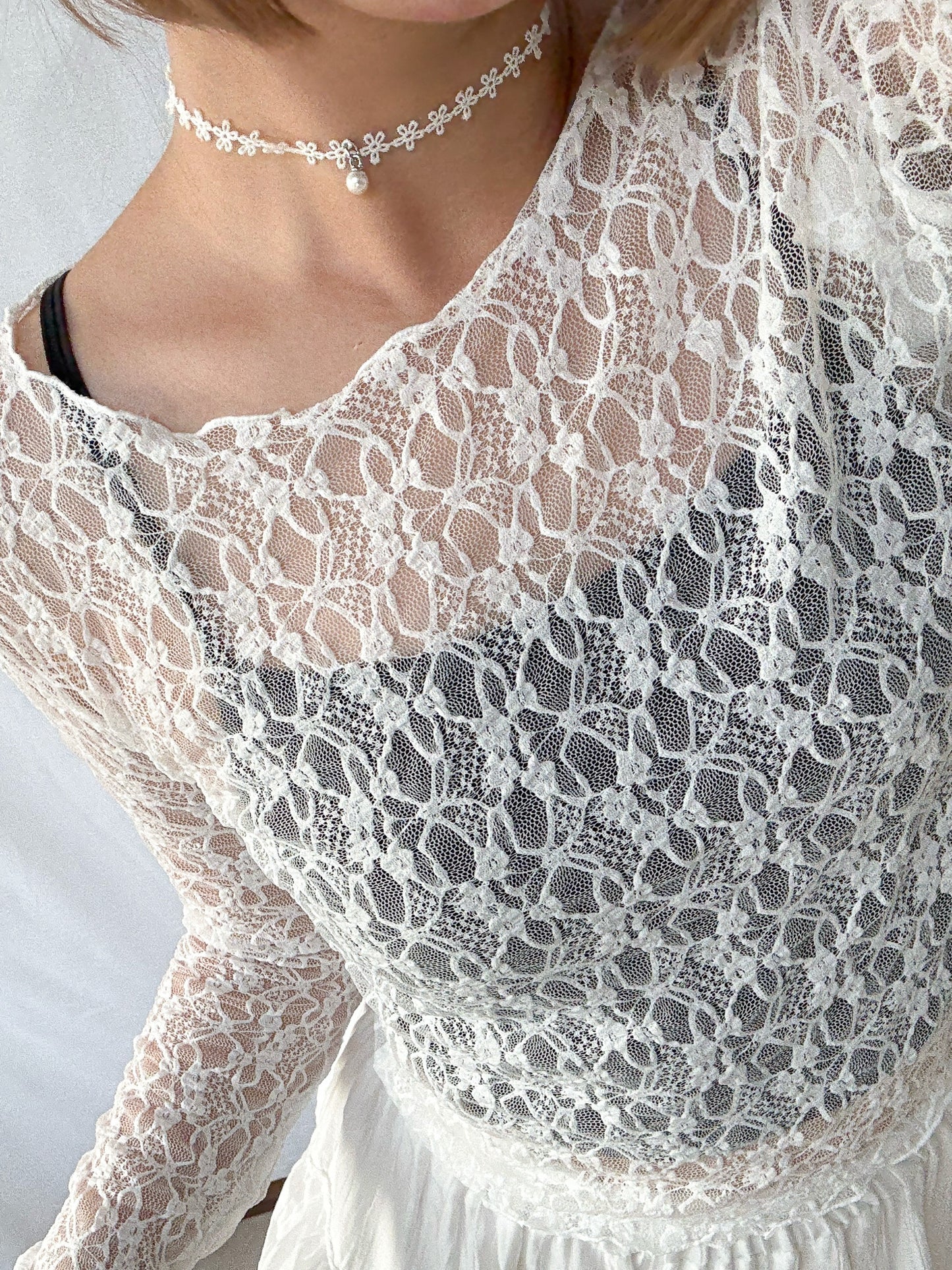 Sheer Lacy Slight Cropped Ballet Floral Tee (2 Colours)