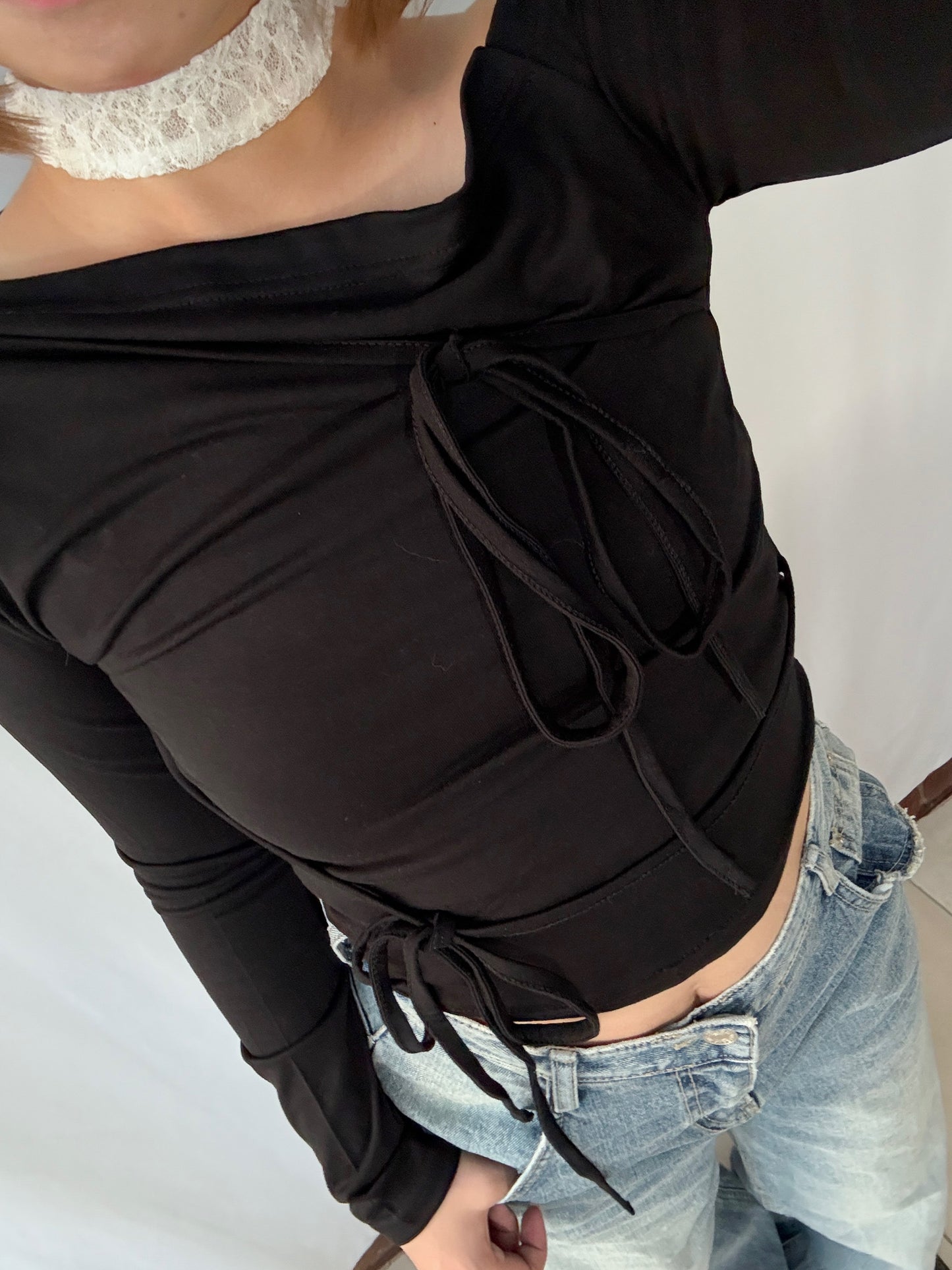 Off-shoulder Strap Ribbon Shirring Long Sleeve Top (black)