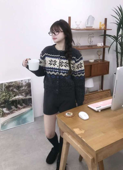 (Preorder) Snow Flower Knit Cardigan