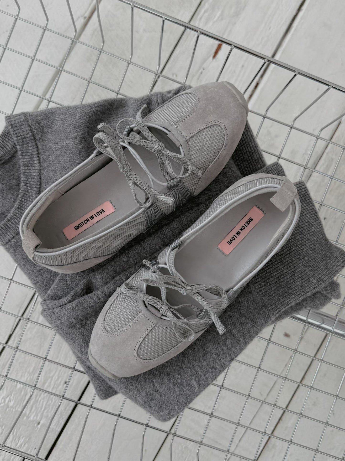 Ribbon Mood Sneakers (Grey)