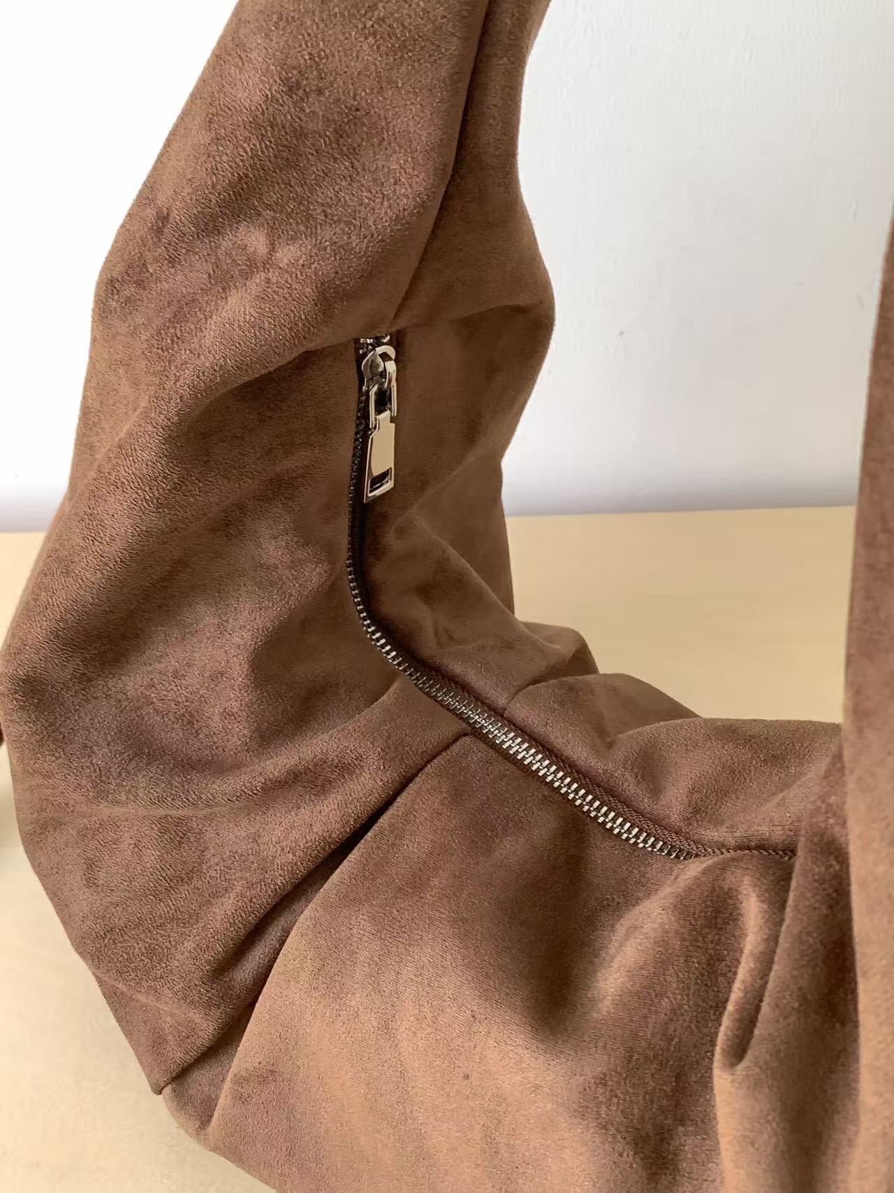 (BF NEW IN) Winter Croissant Ring bag