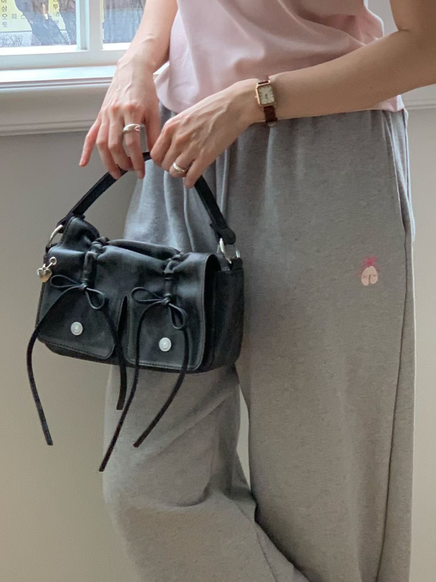 Black Designer Brand Ribbon Leather Shoulder Bag (Large/Mini)