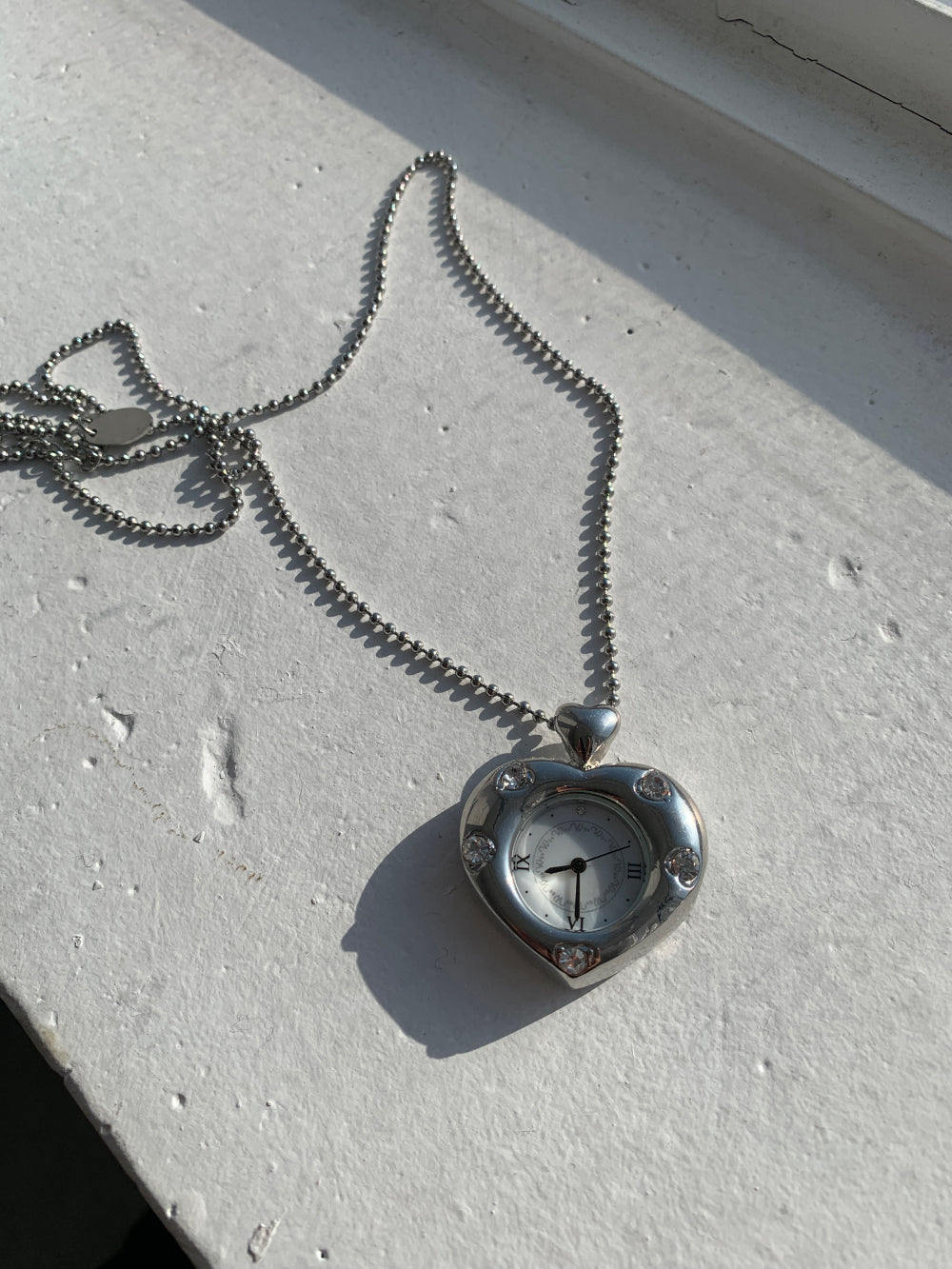 [Grumpy Stuff] Twinkle Heart Clock Long Necklace