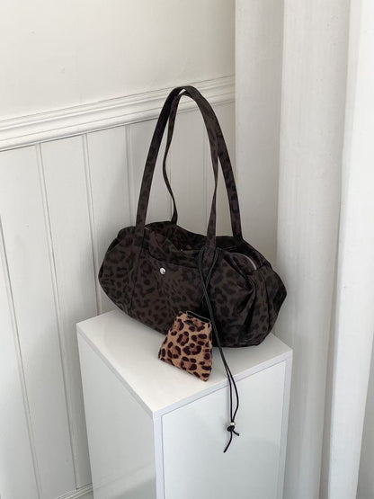 (BF NEW IN) Cozy Leopard Print Shoulder Bag