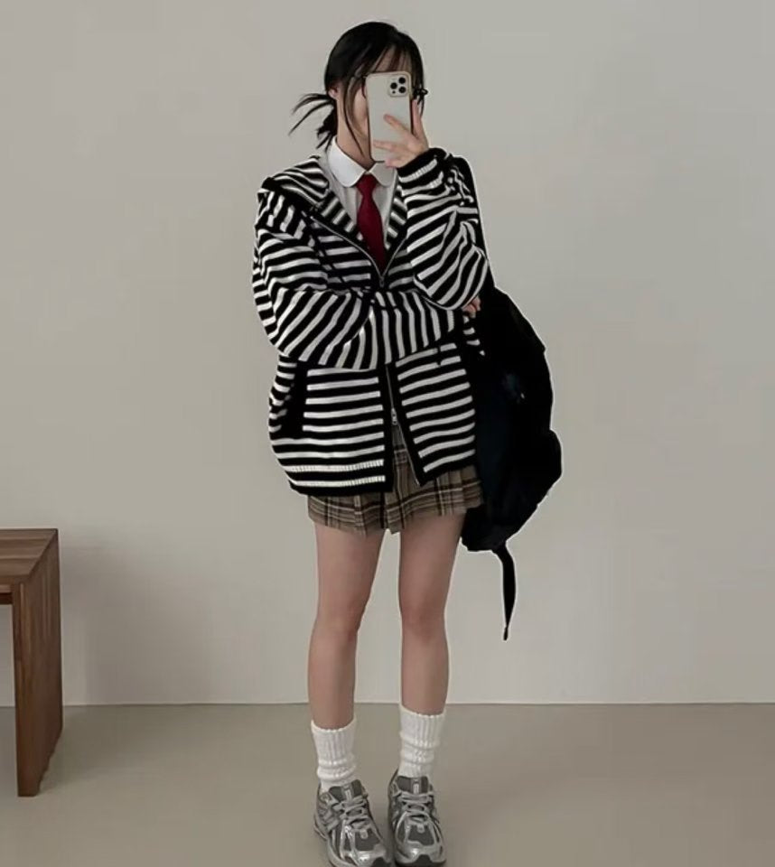 (BF NEW IN) Hooded zip-up with stripe pattern jacket
