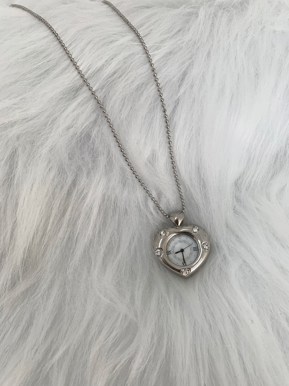 [Grumpy Stuff] Twinkle Heart Clock Long Necklace