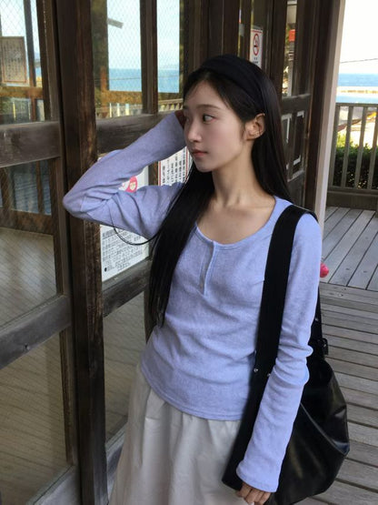 Spring Eyelet Punching Basic henley neck T-shirt