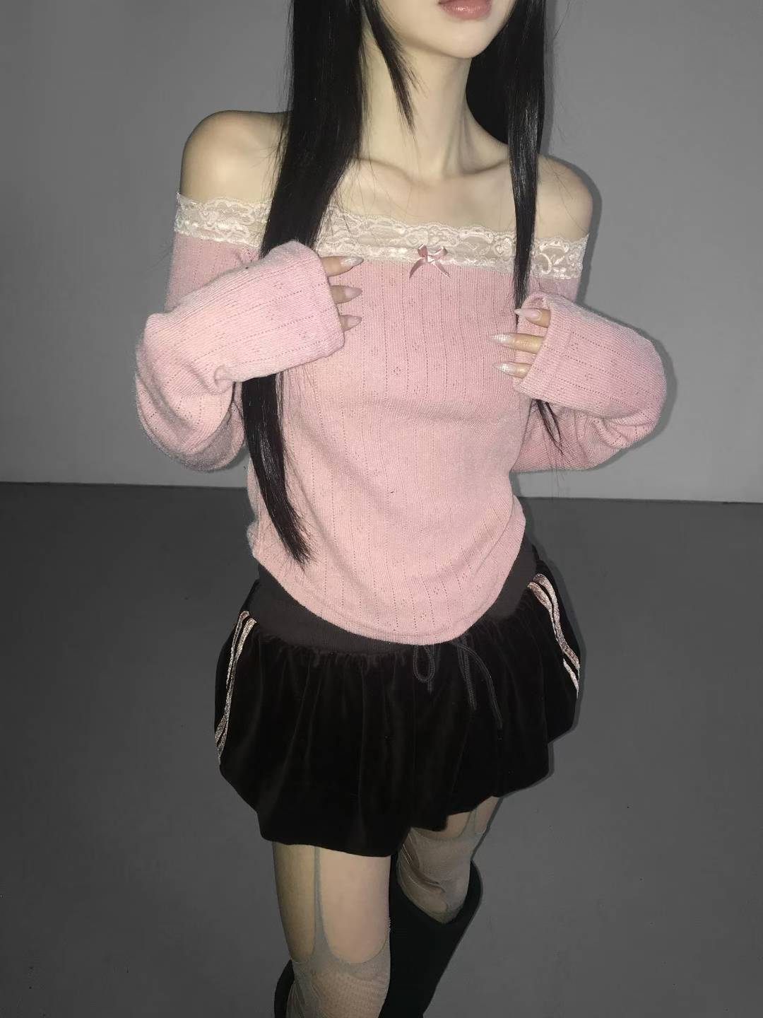 (BF NEW IN) Knit Punching Lace Tee