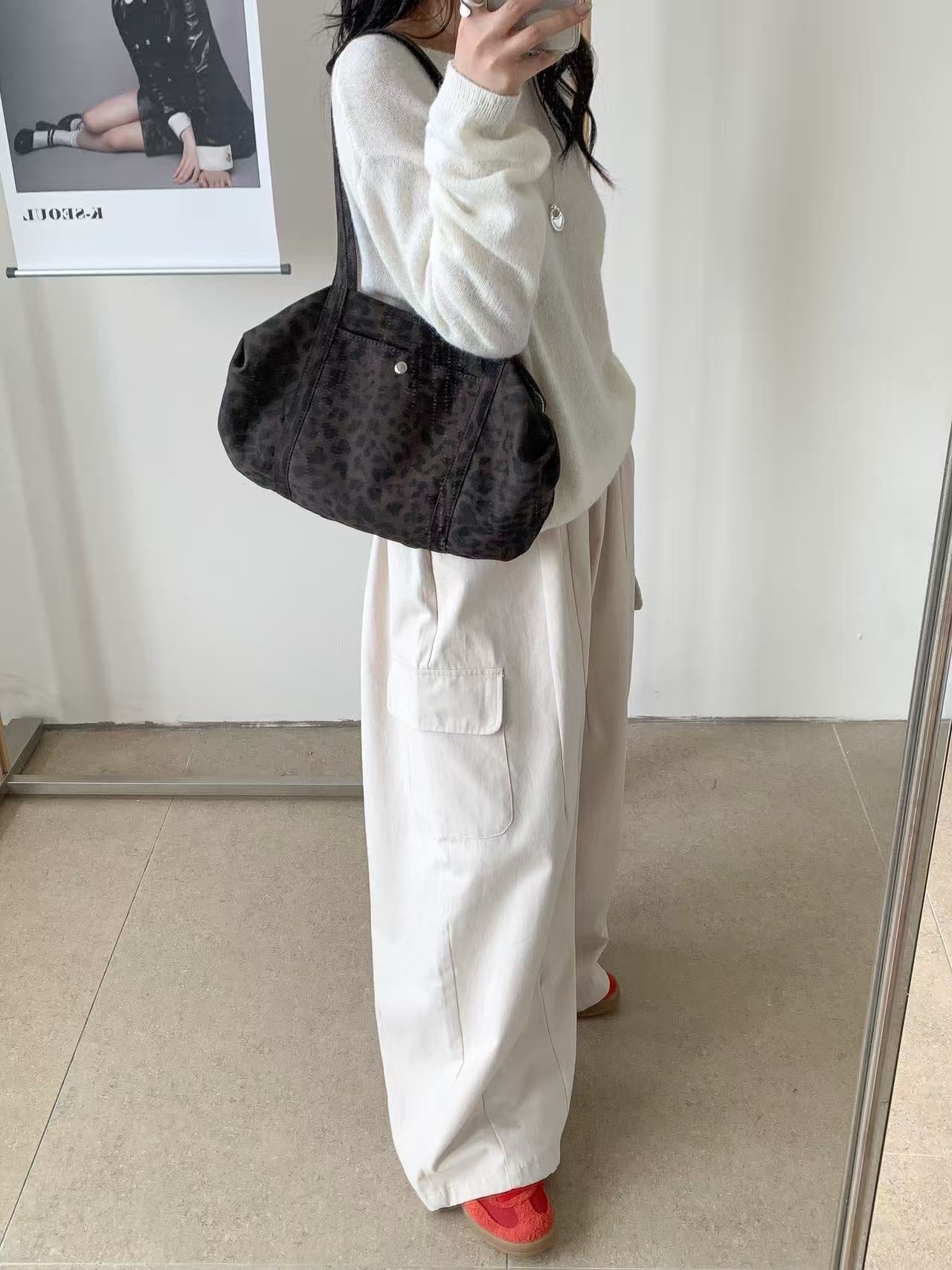 (BF NEW IN) Cozy Leopard Print Shoulder Bag