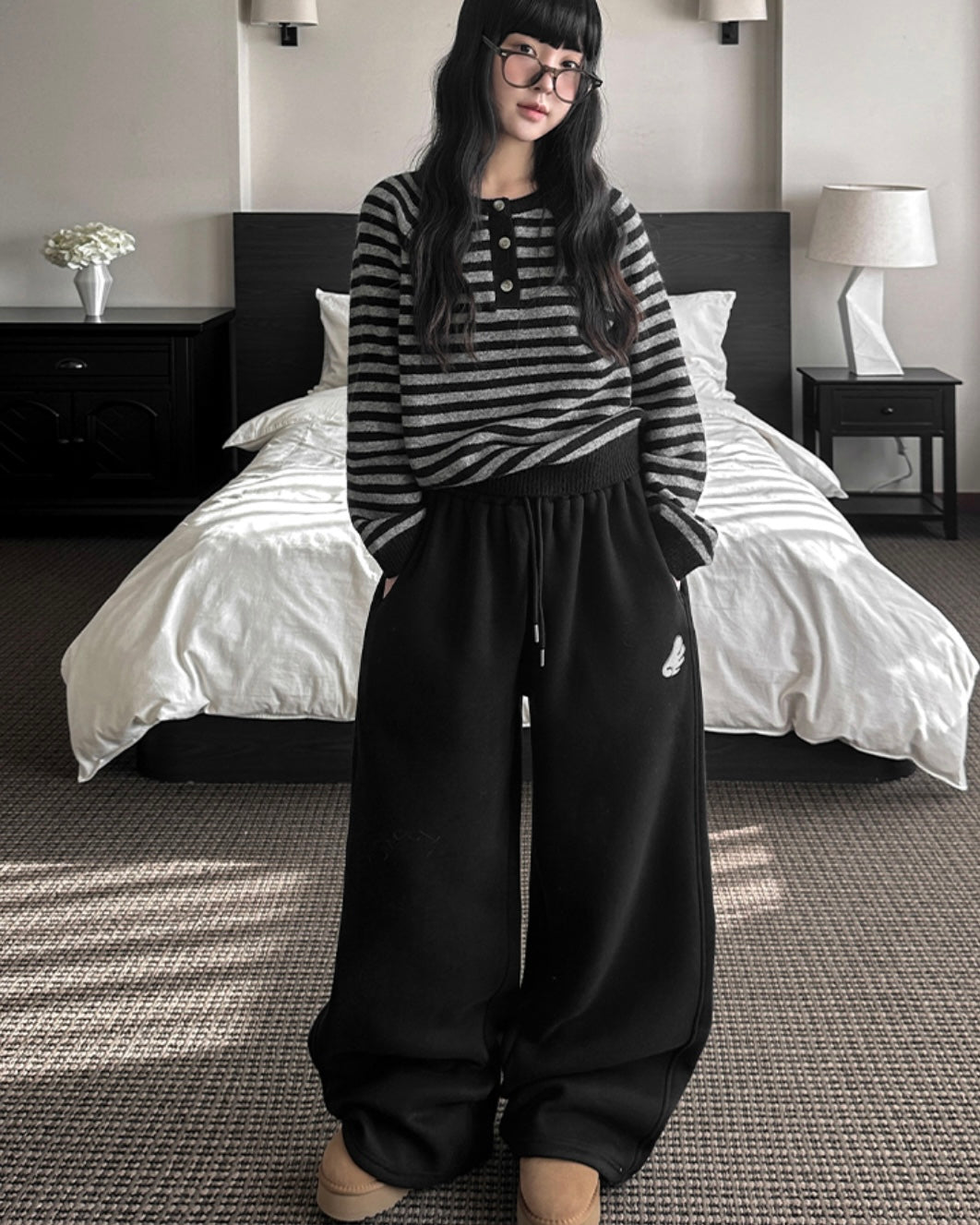 [LOOXP MADE] Sheepskin Short & Long Angel Embroidery Cut-Line Banding Wide Training Long Pants