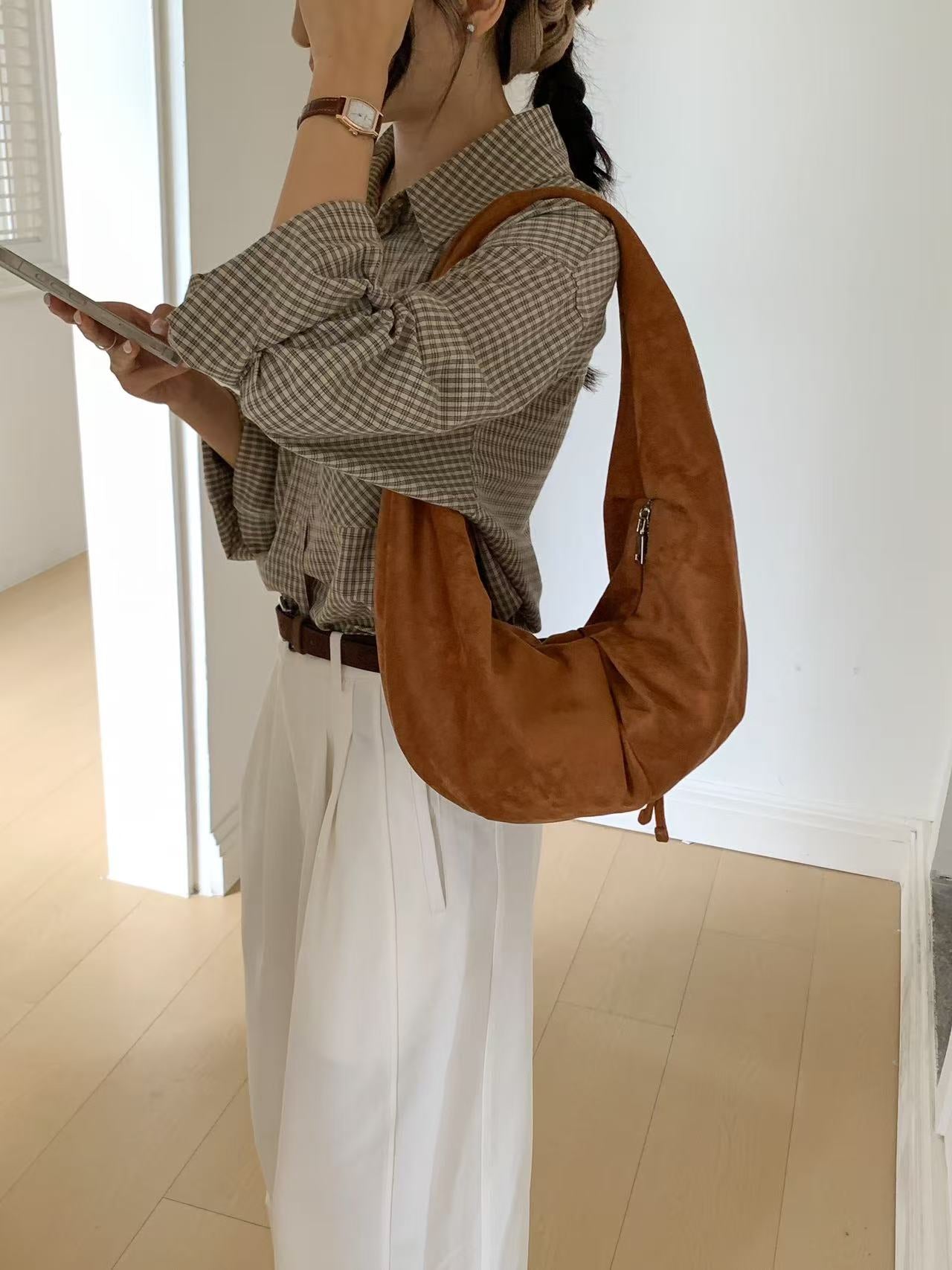 (BF NEW IN) Winter Croissant Ring bag