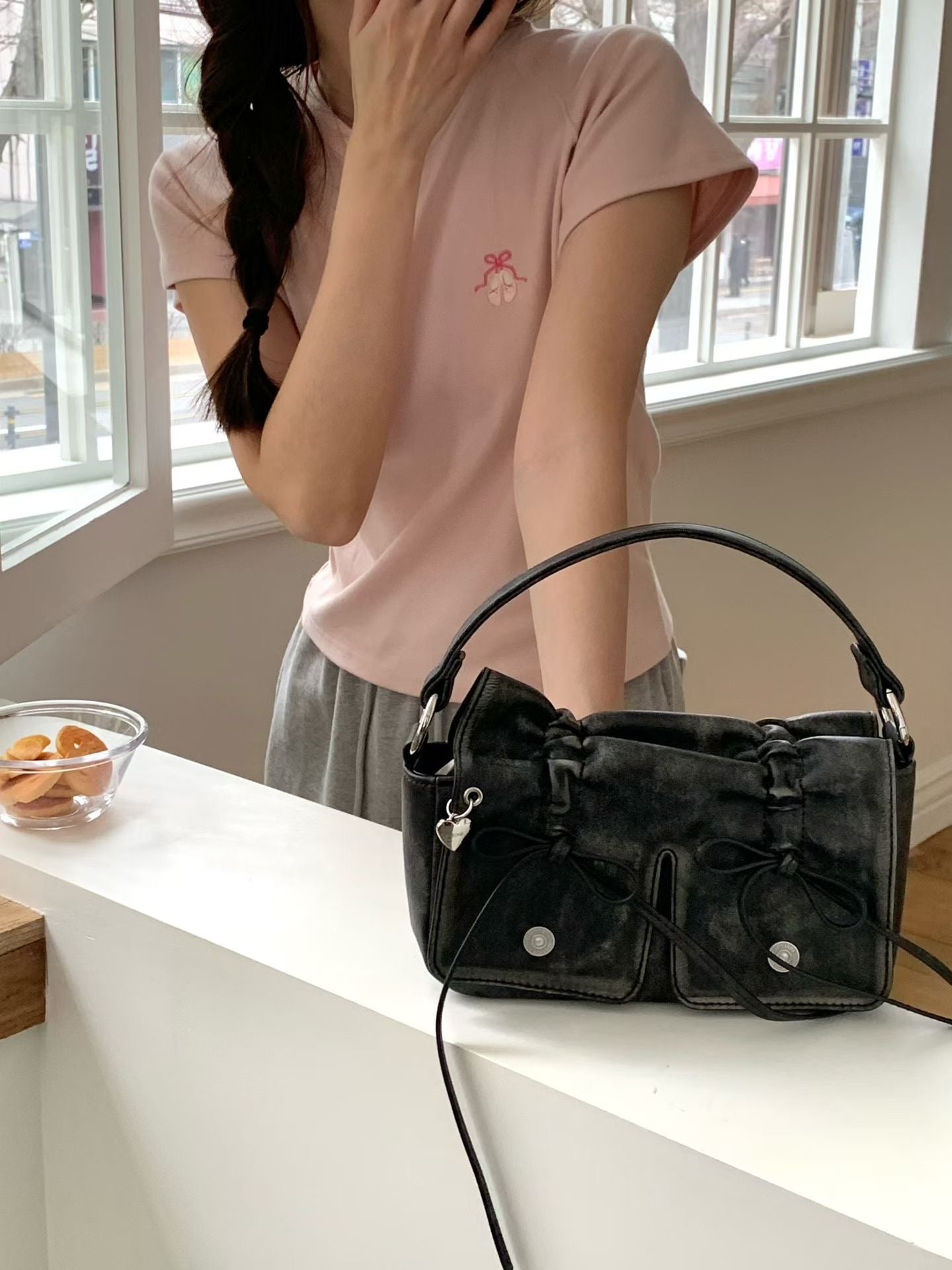 Black Designer Brand Ribbon Leather Shoulder Bag (Large/Mini)