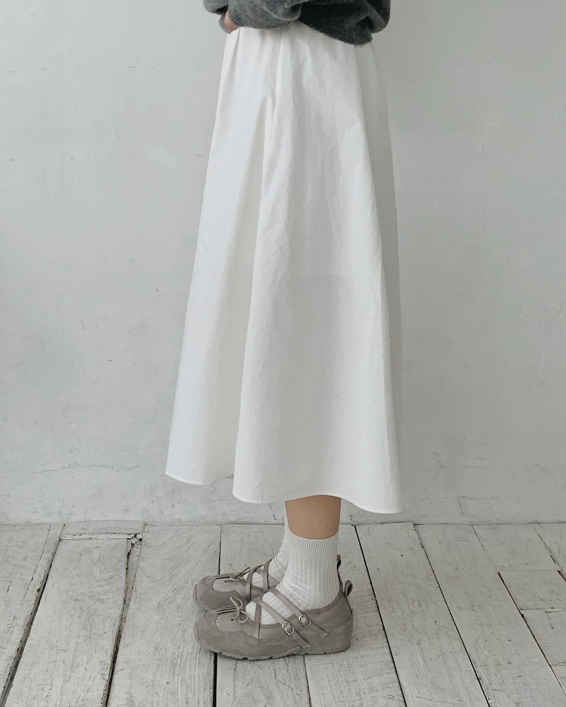 Fringe Ribbon Sneakers (Grey)