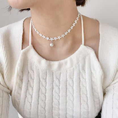 Lace Pearl Choker with Pearl