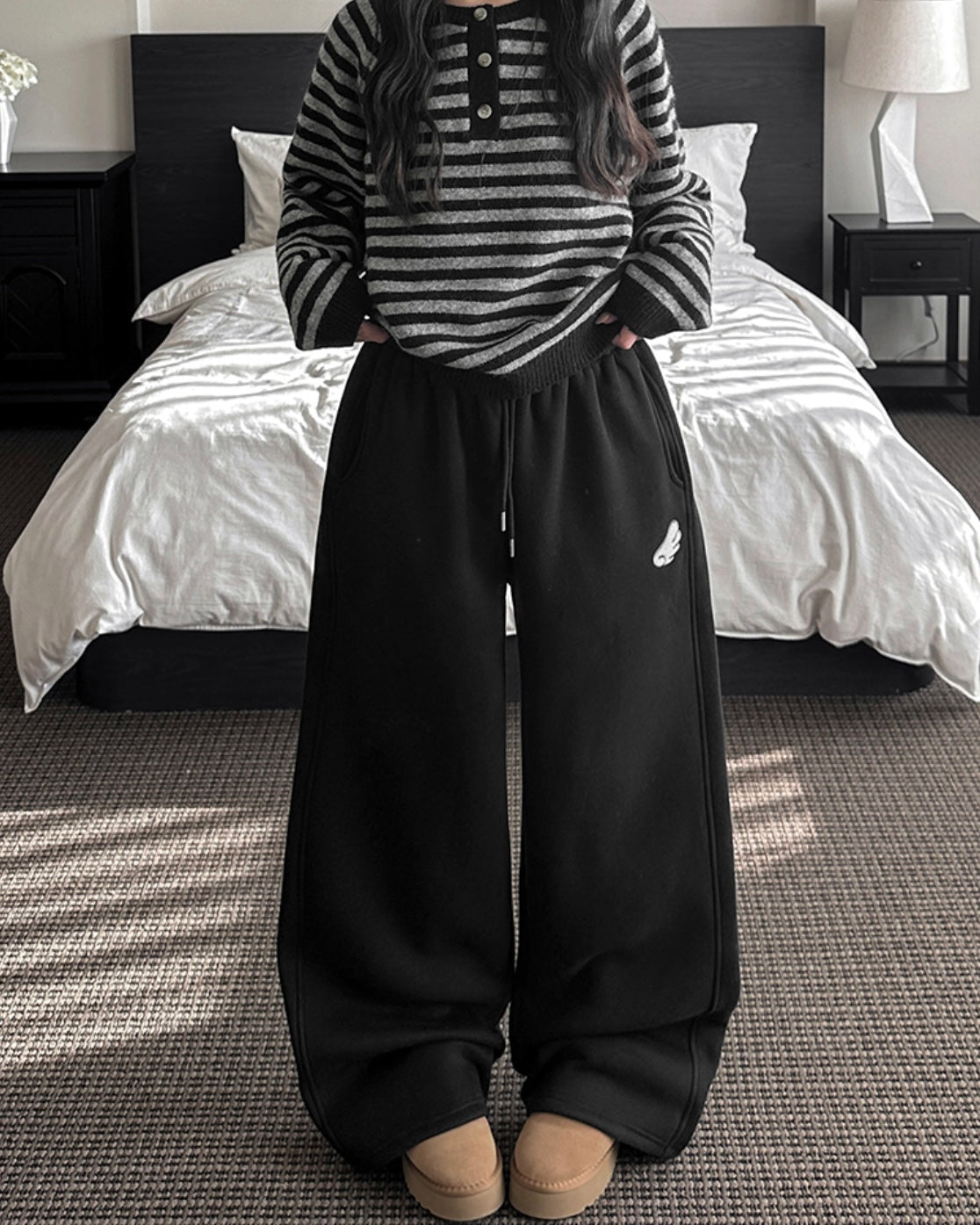 [LOOXP MADE] Sheepskin Short & Long Angel Embroidery Cut-Line Banding Wide Training Long Pants