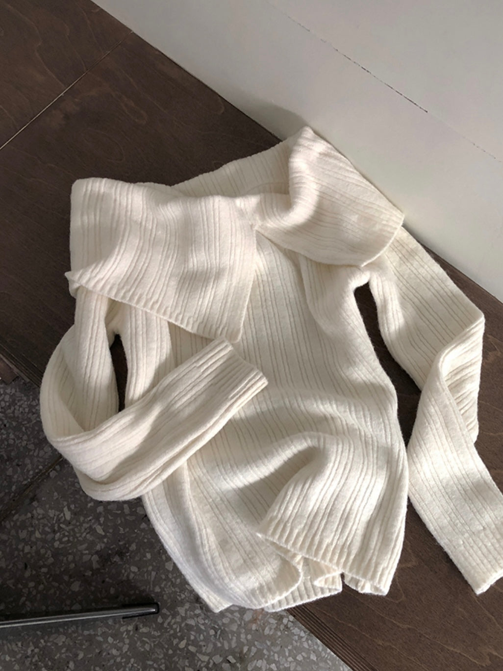 Two Collar Off Shoulder Knit Top