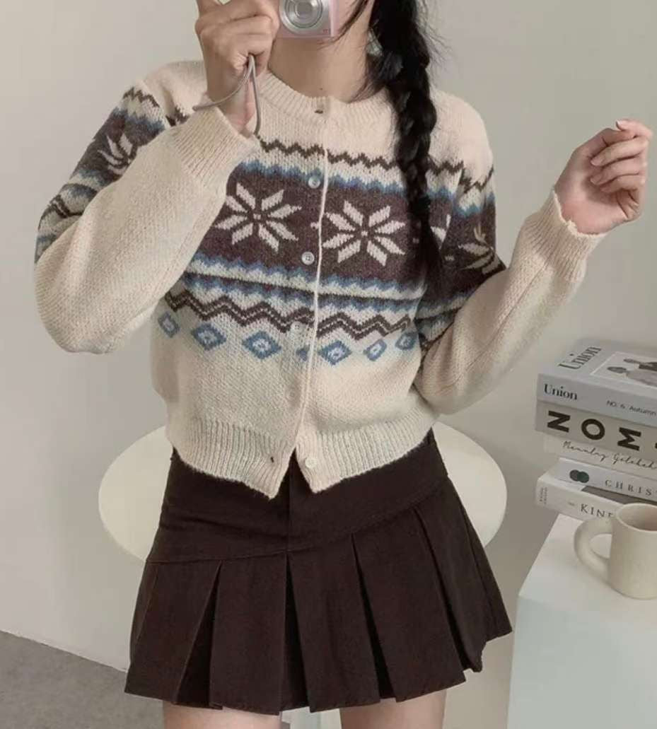(Preorder) Snow Flower Knit Cardigan