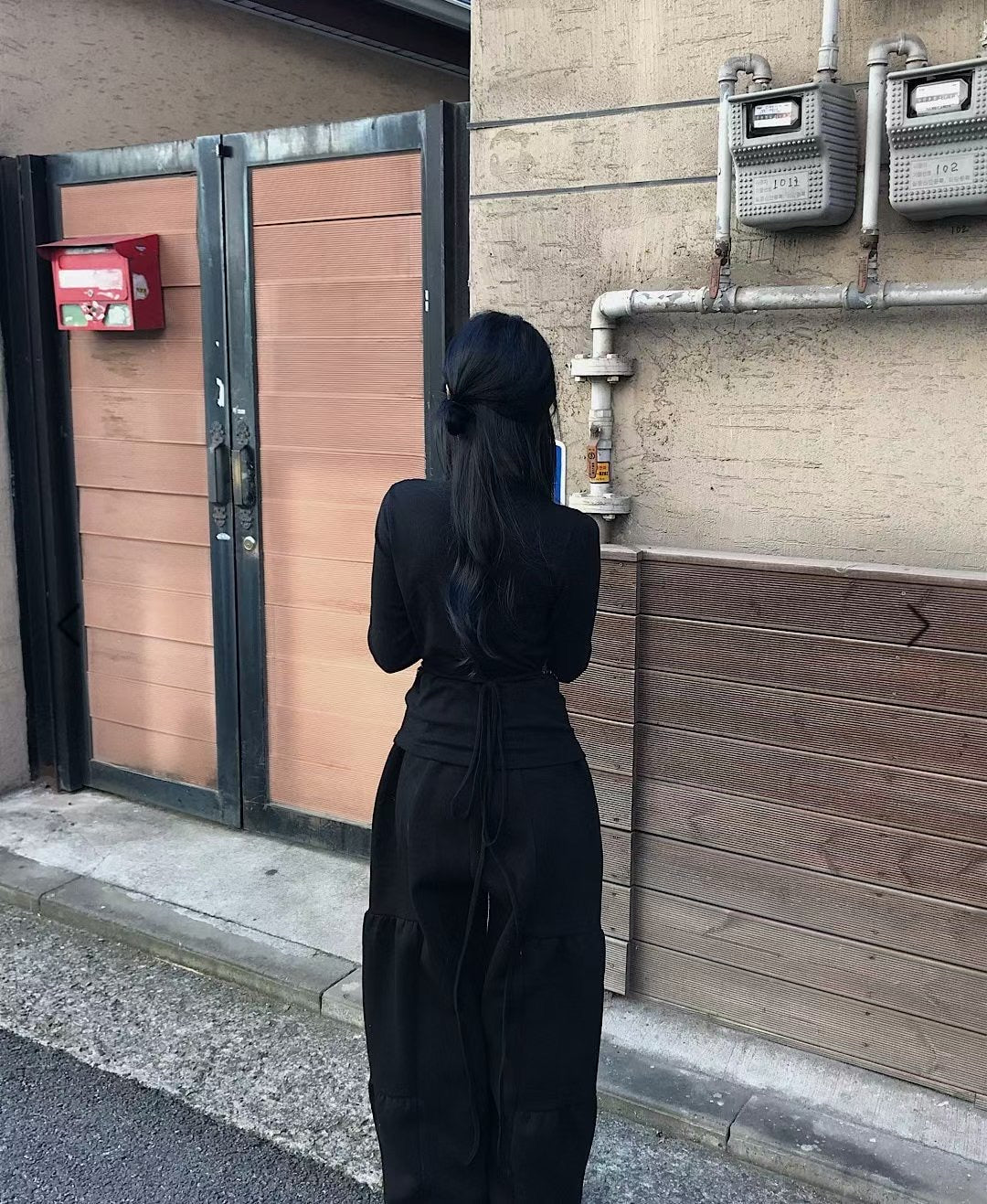 Striped Fake Two Piece Long Sleeve Tie Tee