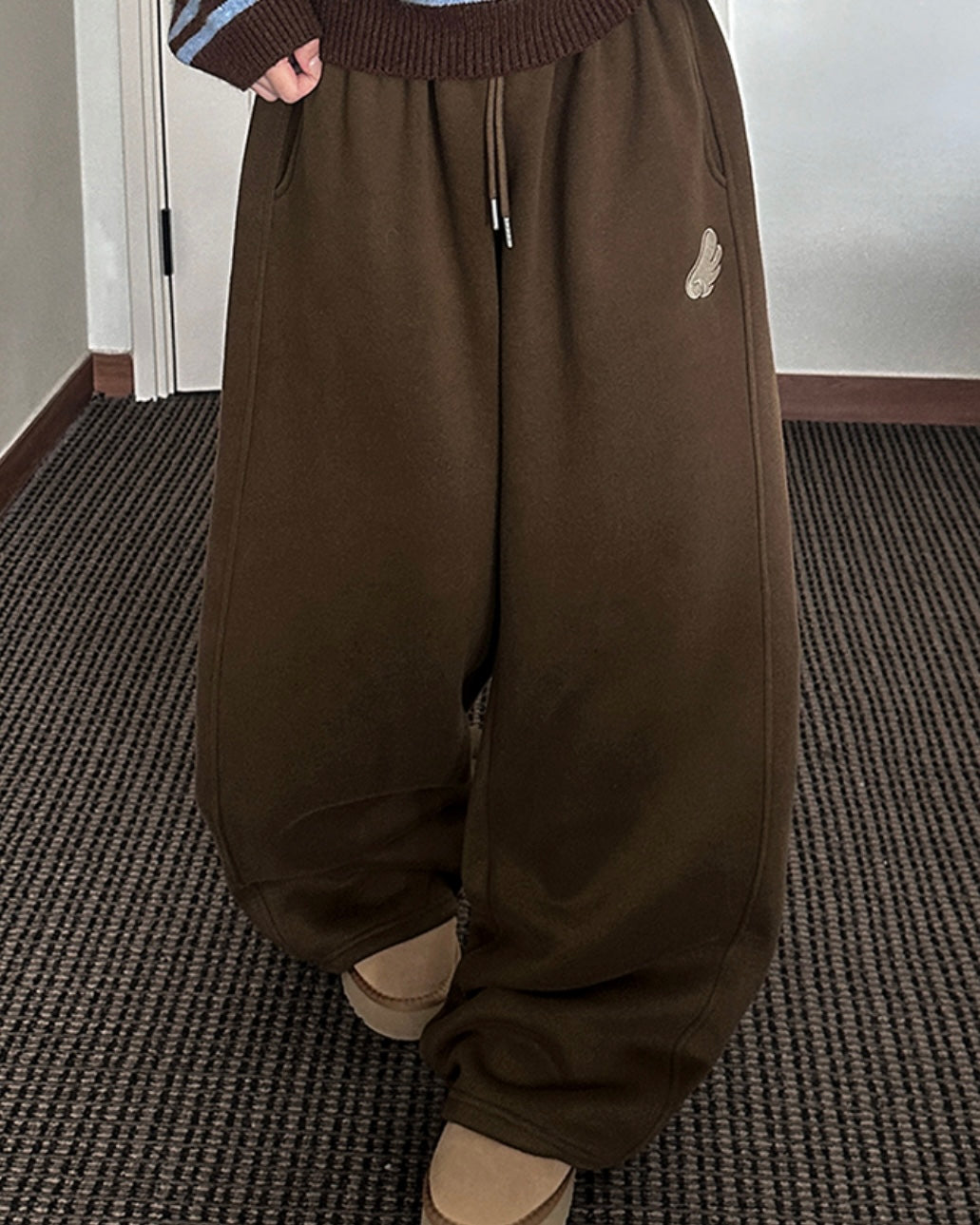 [LOOXP MADE] Sheepskin Short & Long Angel Embroidery Cut-Line Banding Wide Training Long Pants