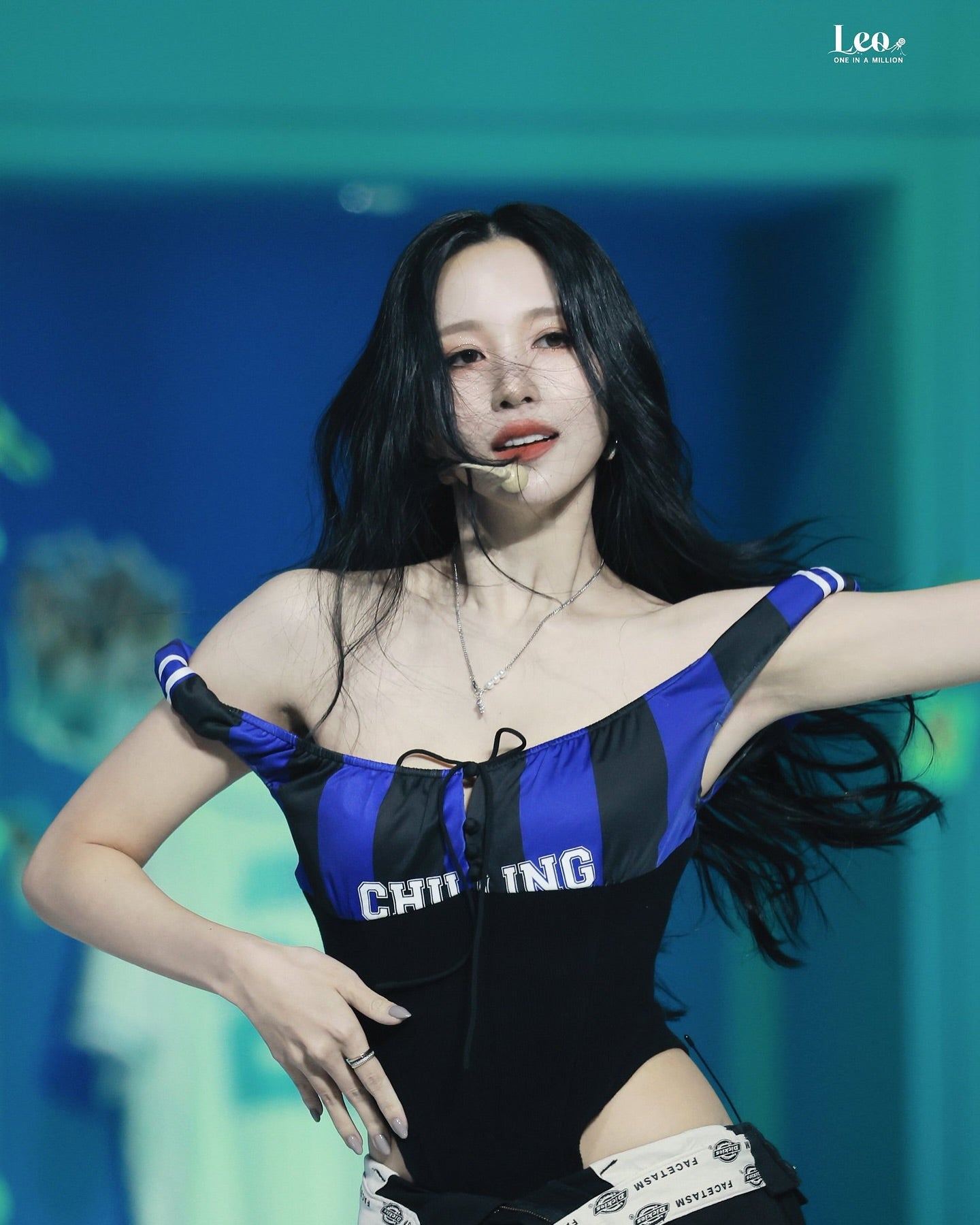 [OFUSE] Twice Mina pick!  Pearl cross necklace