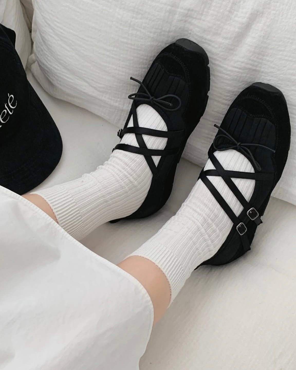 Fringe Ribbon Sneakers (Black)