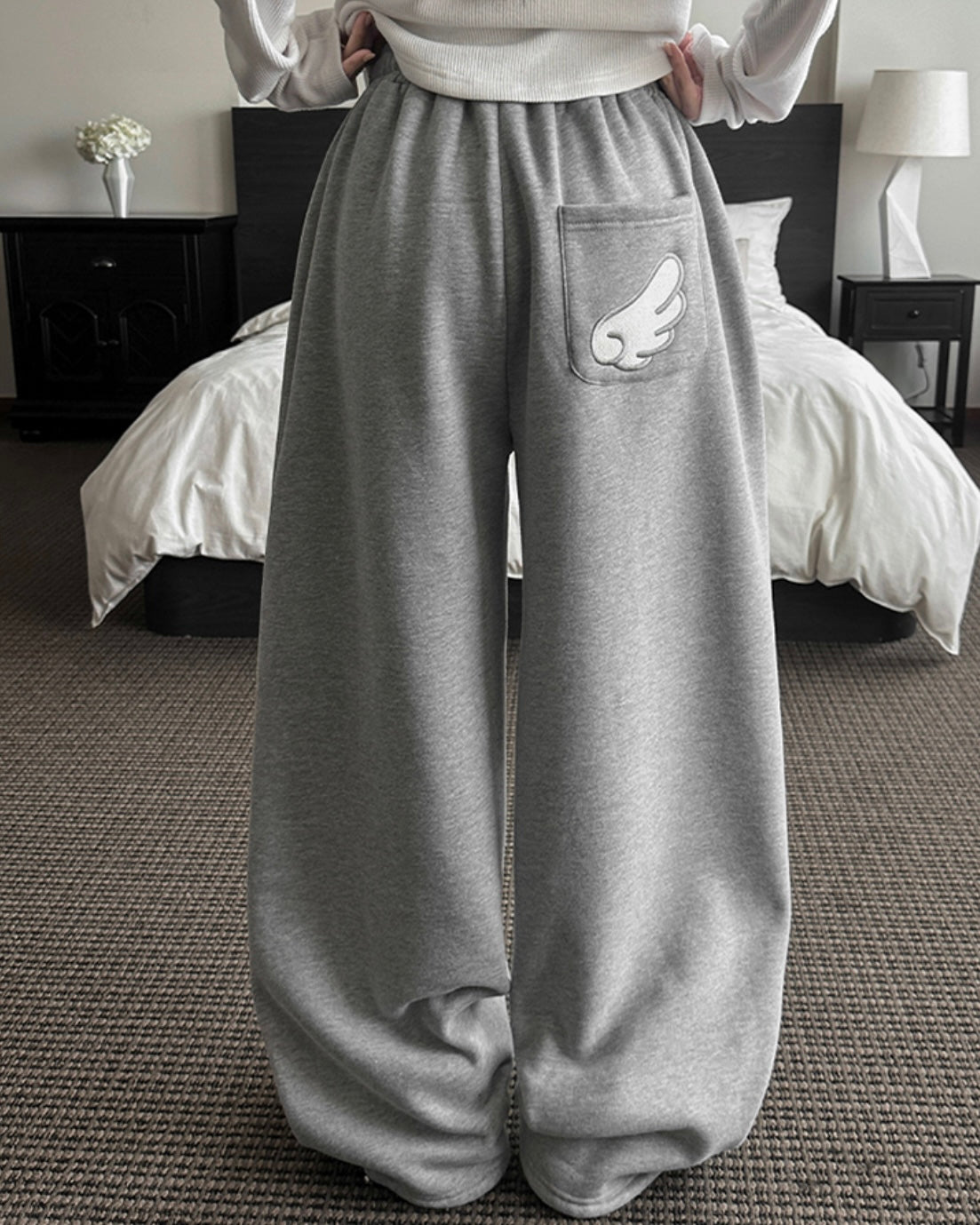 [LOOXP MADE] Sheepskin Short & Long Angel Embroidery Cut-Line Banding Wide Training Long Pants