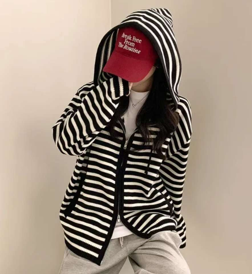 (BF NEW IN) Hooded zip-up with stripe pattern jacket