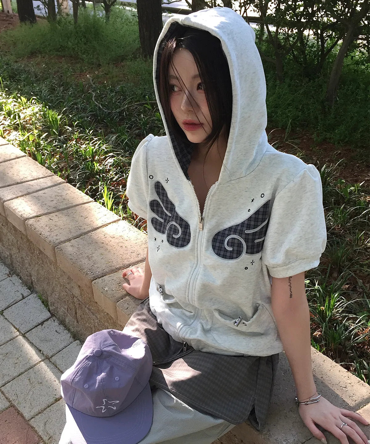 Musinsa Sale 11/6! ! [SOME PLACE] Angel Hoodie Check Contrast Detail Pocket Drawstring Puff Short Sleeve Zip-Up Hoodie [White]