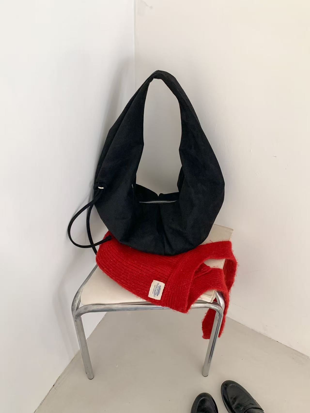 (BF NEW IN) Winter Croissant Ring bag