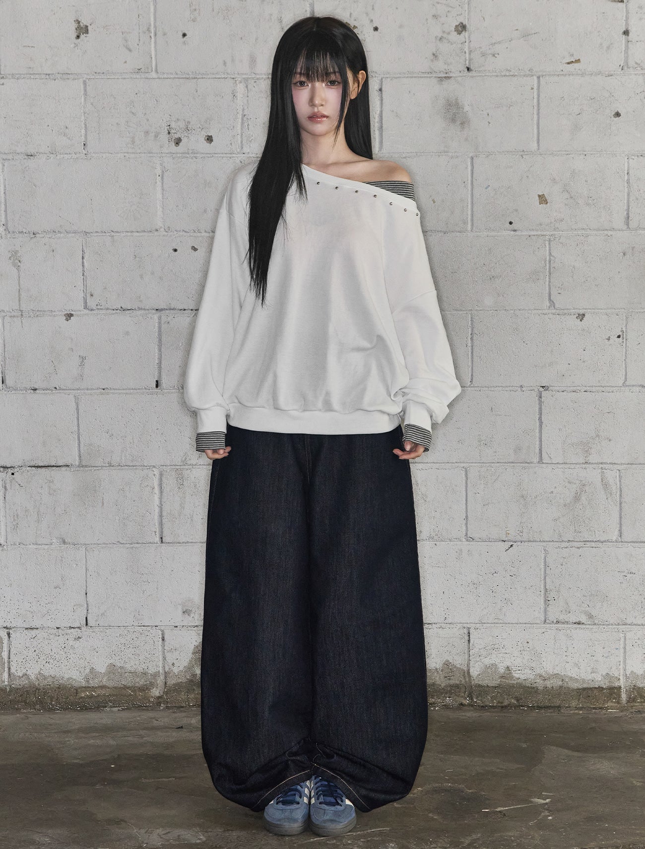 [LOOXP] Angel Wing Washed Back Pocket Balloon Wide Denim Pants Raw Denim Navy