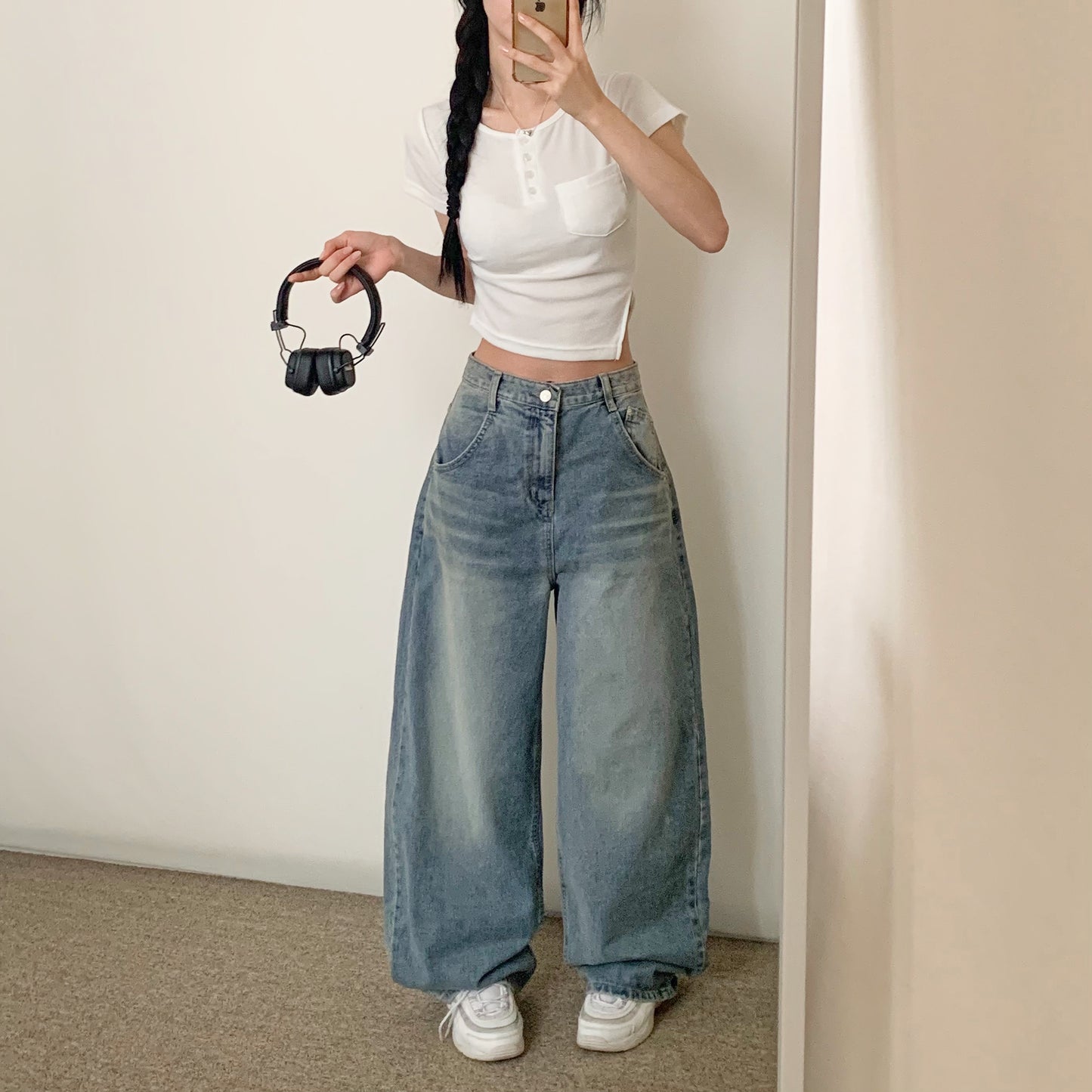 (Preorder) Heart snap loose wide light wash jeans