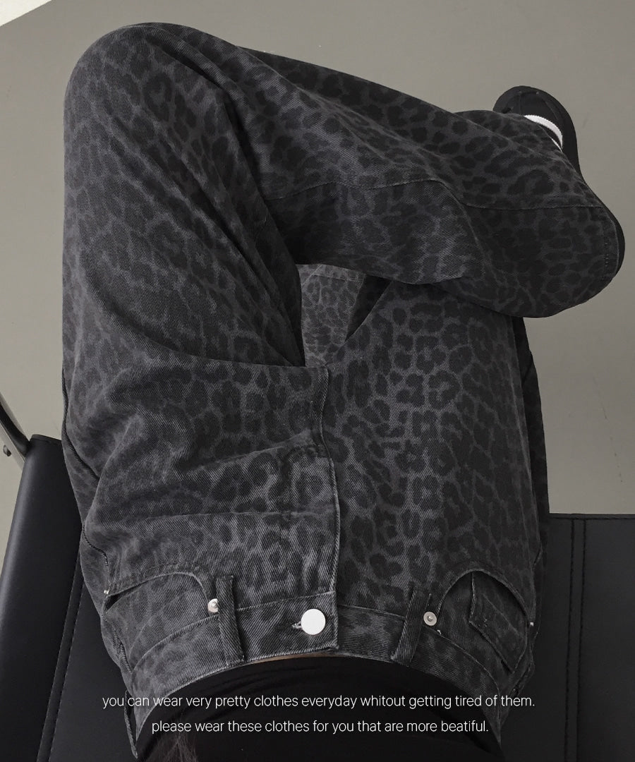 BRAND MADE Black Leopard Wide Jeans