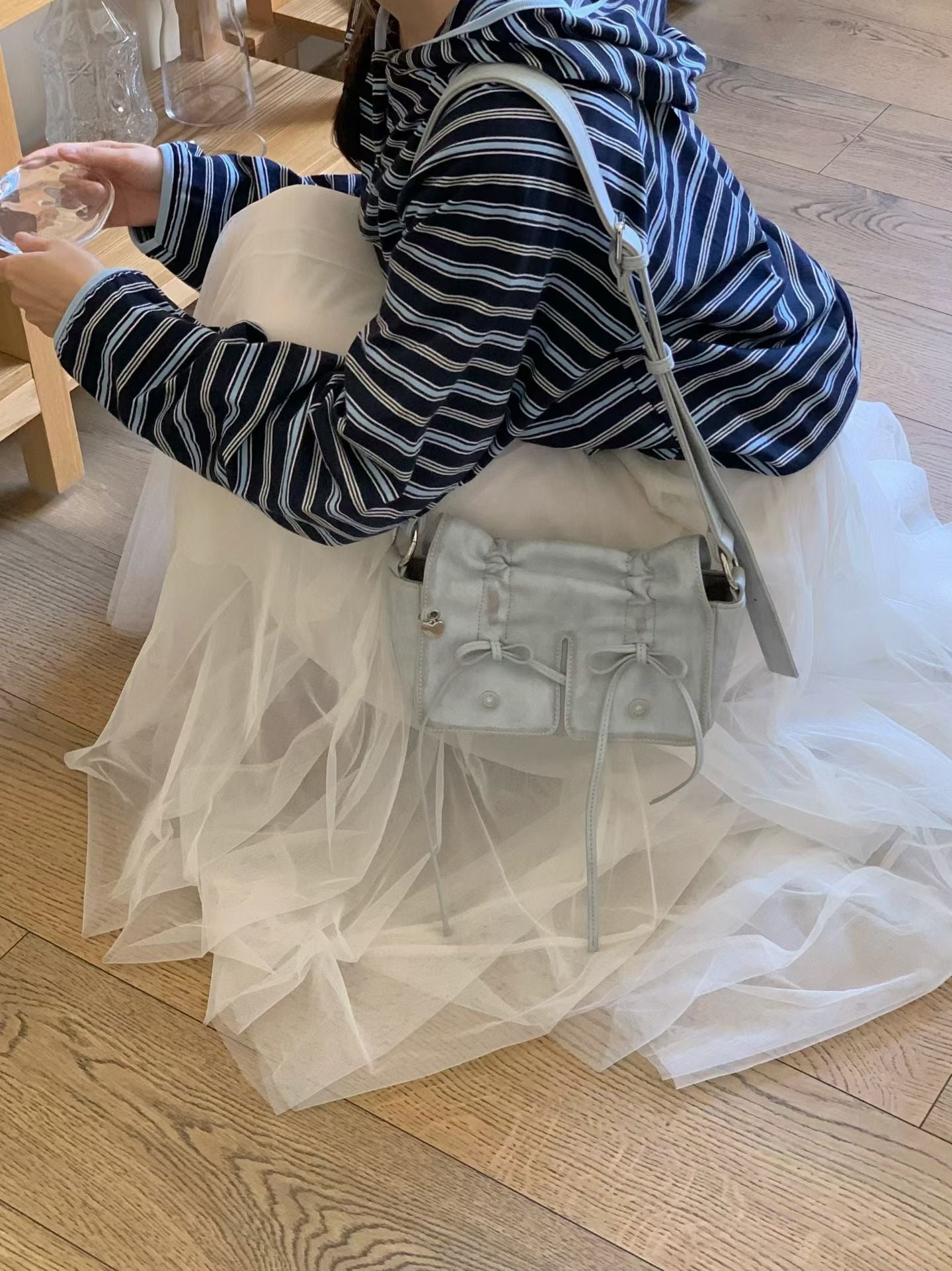 Grey Designer Brand Ribbon Leather Shoulder Bag (Large/Mini)