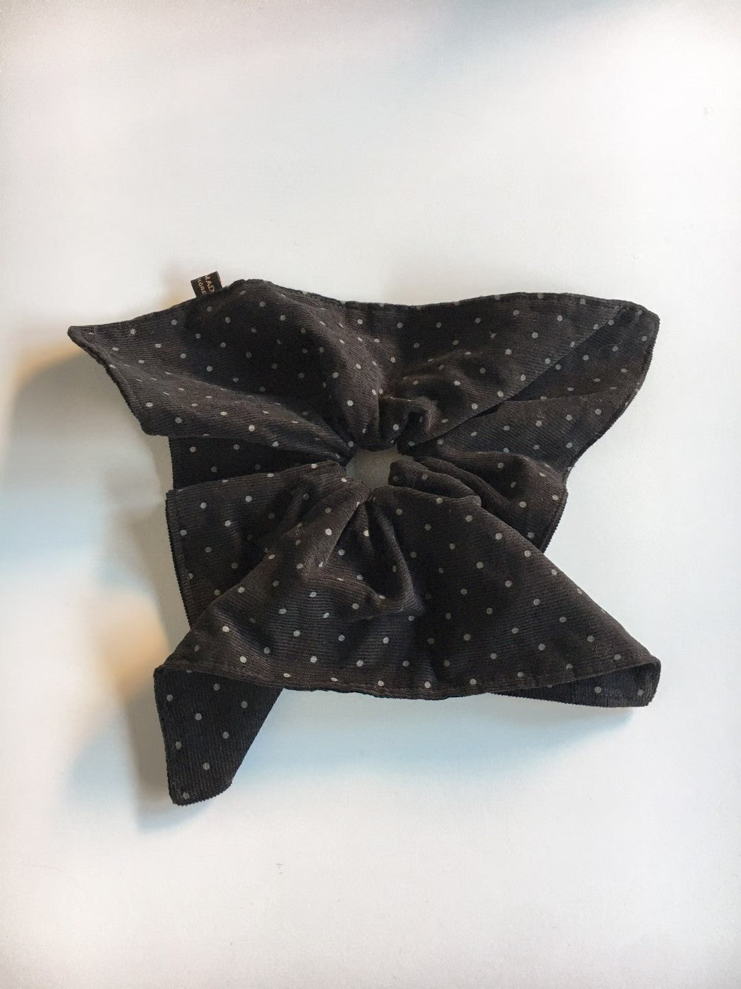 (XMAS PRESENT)  Half-Tight Square Scrunchie