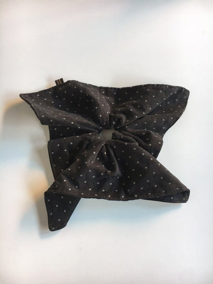 (XMAS PRESENT)  Half-Tight Square Scrunchie