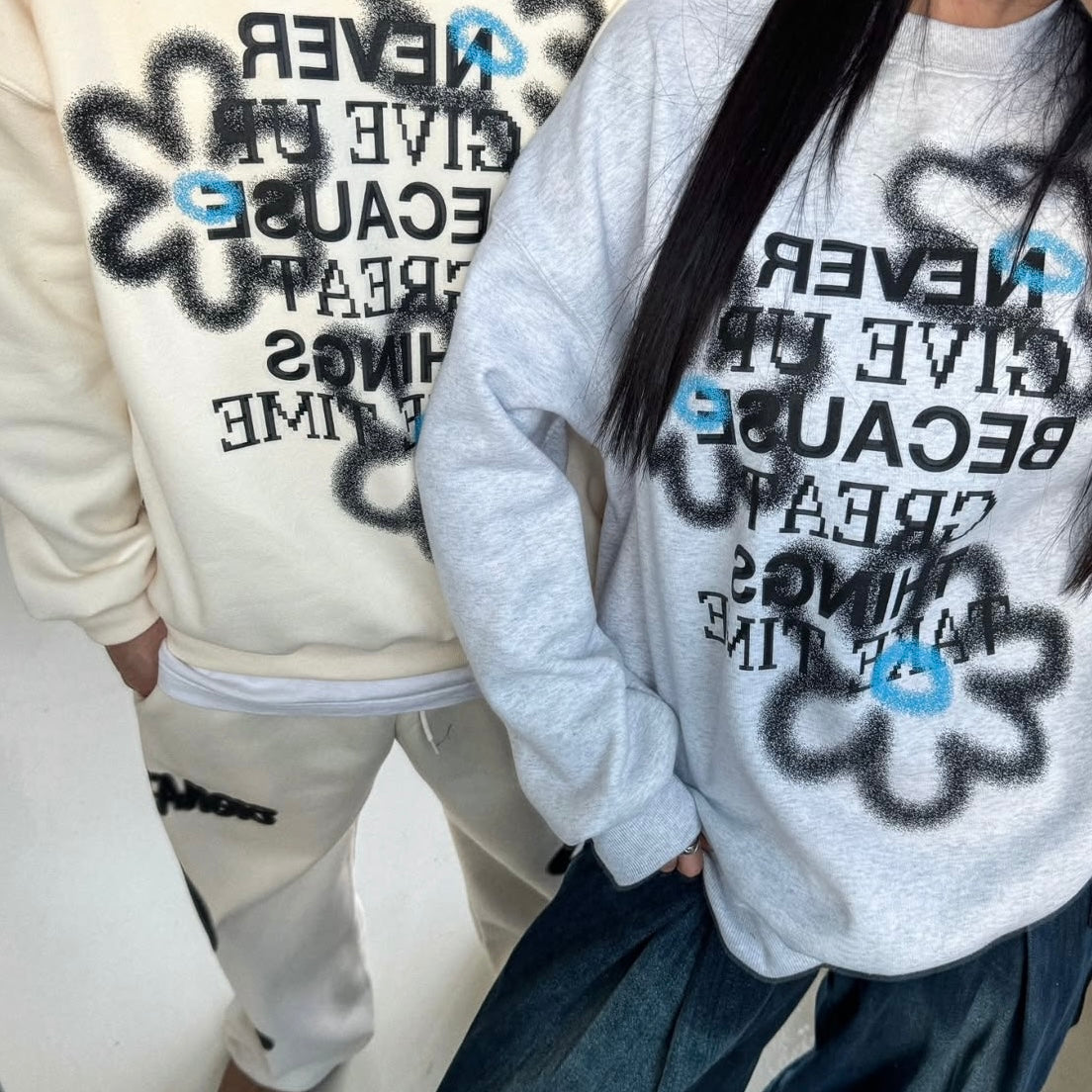 (Preorder) Unisex Flower Painting Sweatshirt with Fleece Lining